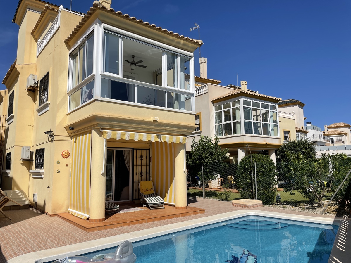 4 bedroom apartment / flat for sale in Los Dolses, Costa Blanca