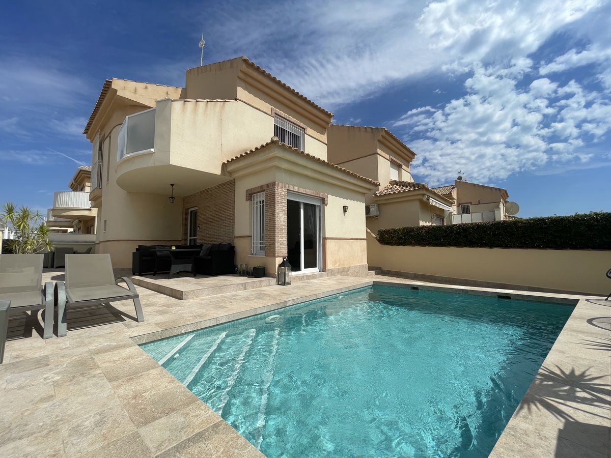 For sale: 3 bedroom house / villa in Playa Flamenca