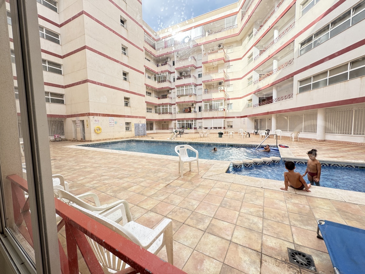 For sale: 2 bedroom apartment / flat in Torrevieja, Costa Blanca